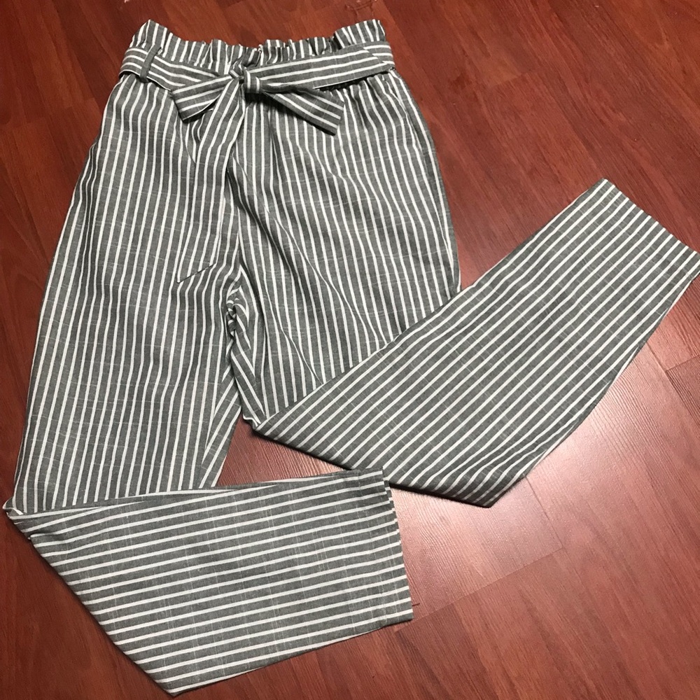 Super cute Boutique tie high waist pants